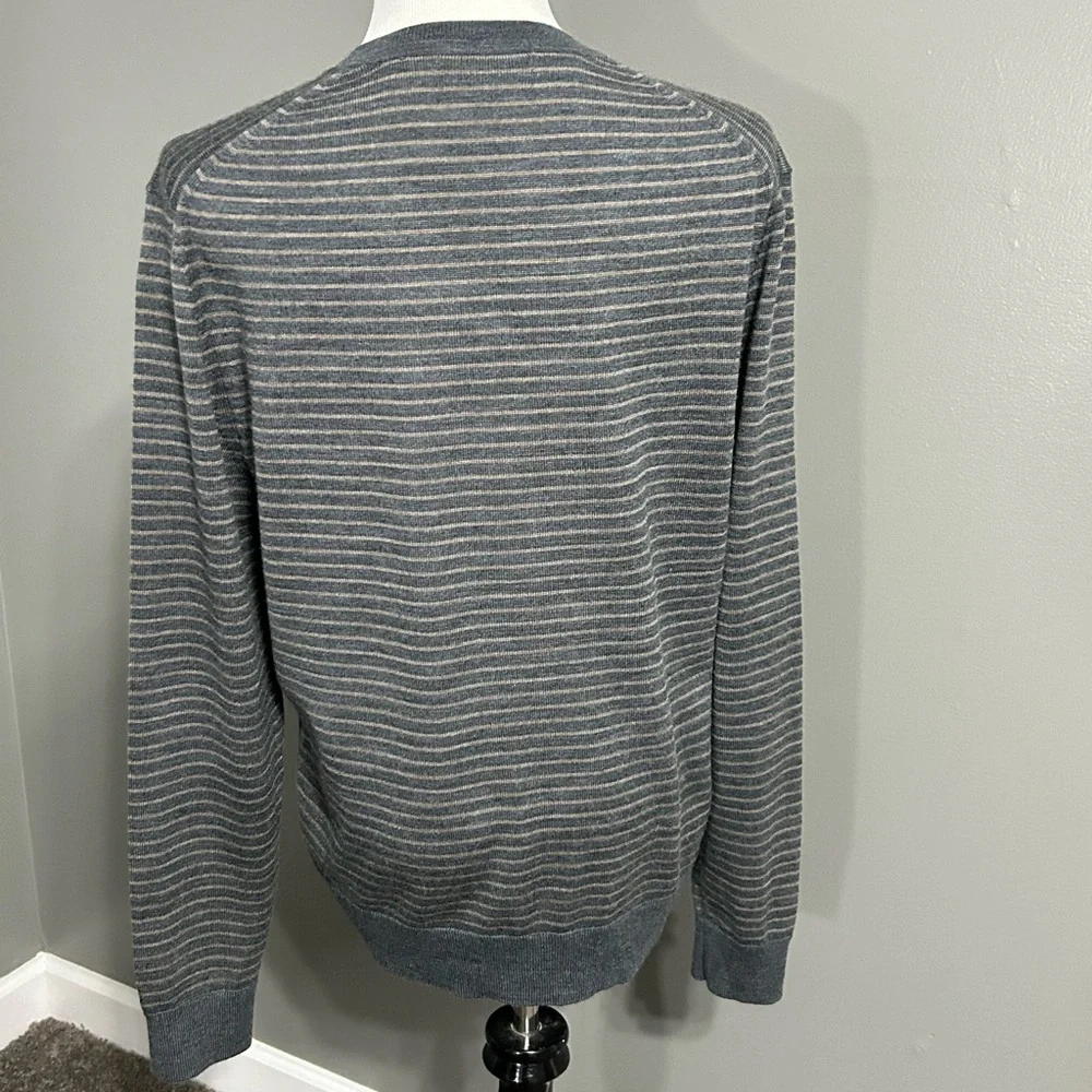 Banana republic‎ 100% merino wool sweater, men’s long sleeve, V-neck gray & tan